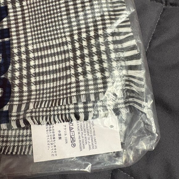 Lands' End "CashTouch" Winter Scarf in "Black Glen Check" - NWT - Picture 4 of 11